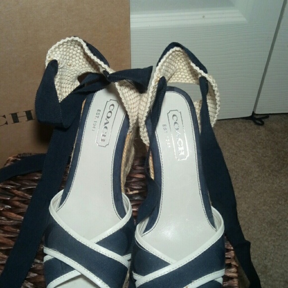 Coach sandals w a wedge. Fits like a (5 1/2) SM 6 - Picture 3 of 7